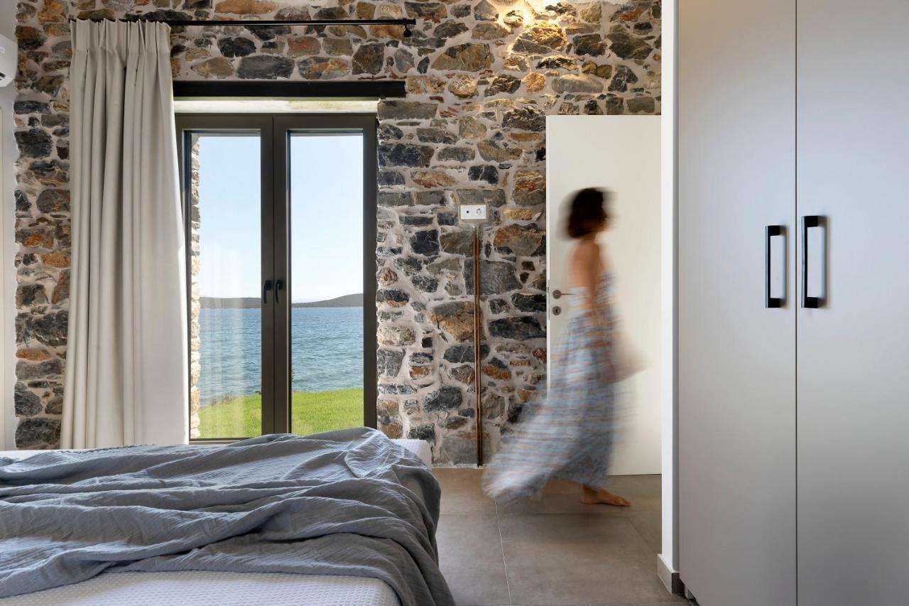 Lichnos Luxury Suites Sourpi Bagian luar foto