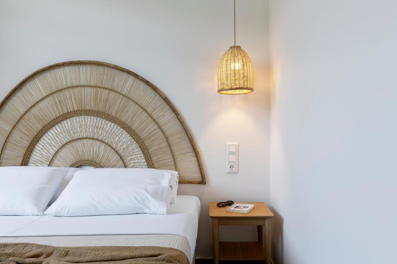 Lichnos Luxury Suites Sourpi Bagian luar foto