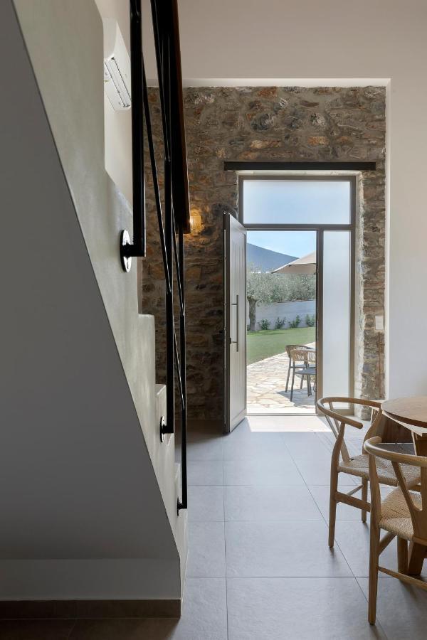 Lichnos Luxury Suites Sourpi Bagian luar foto