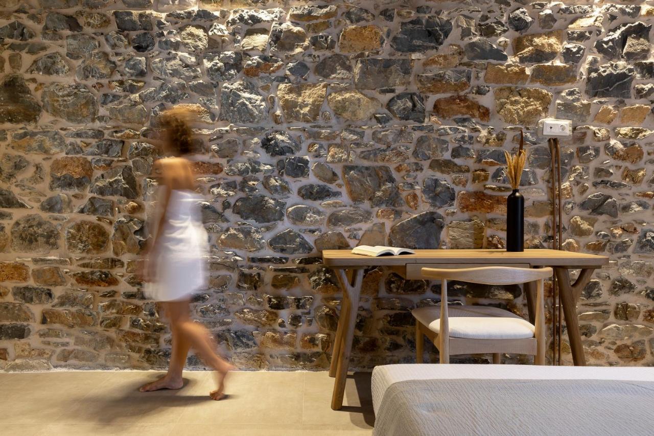 Lichnos Luxury Suites Sourpi Bagian luar foto