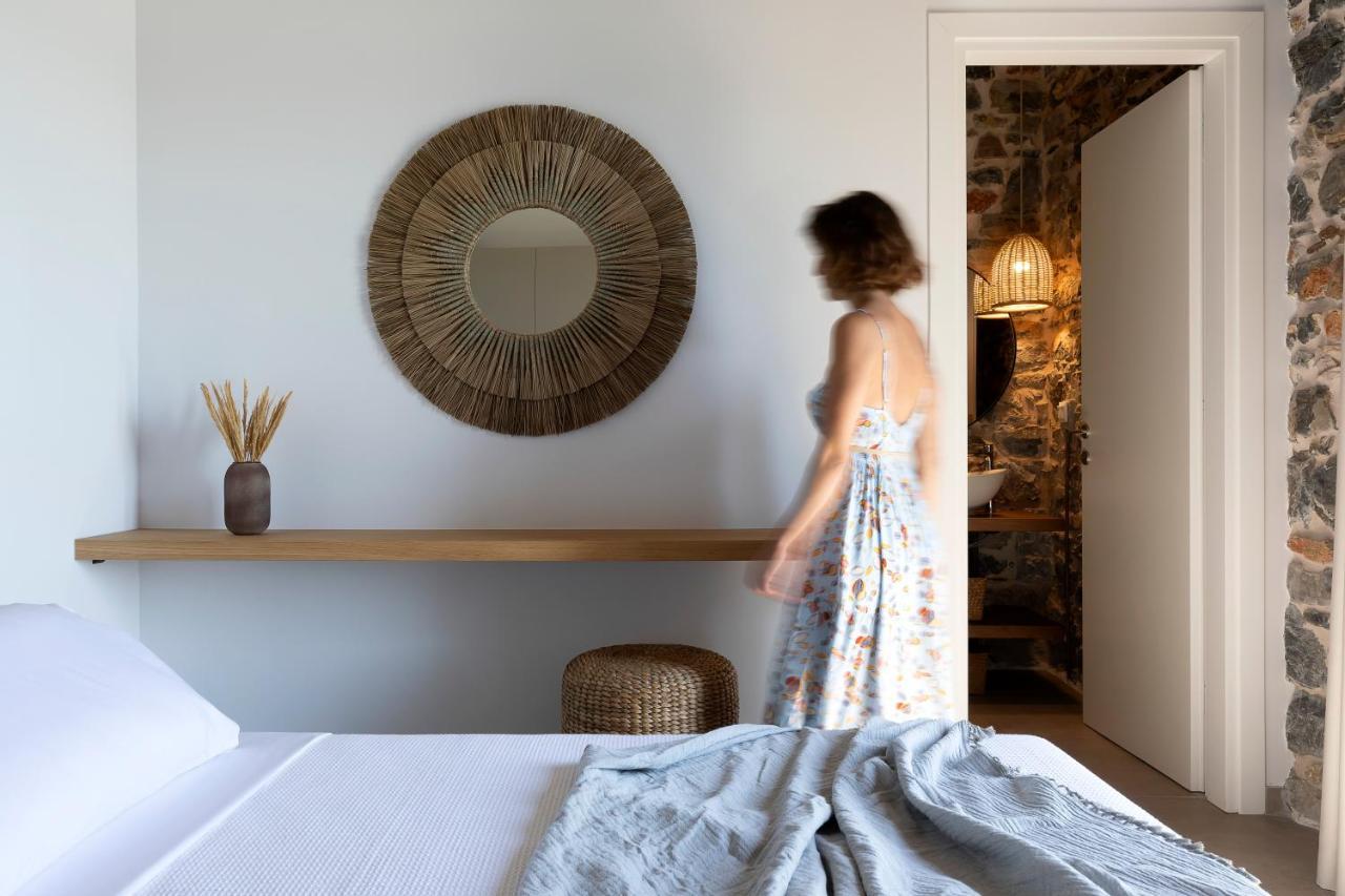 Lichnos Luxury Suites Sourpi Bagian luar foto