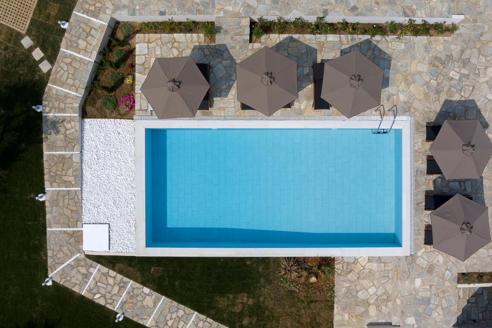 Lichnos Luxury Suites Sourpi Bagian luar foto